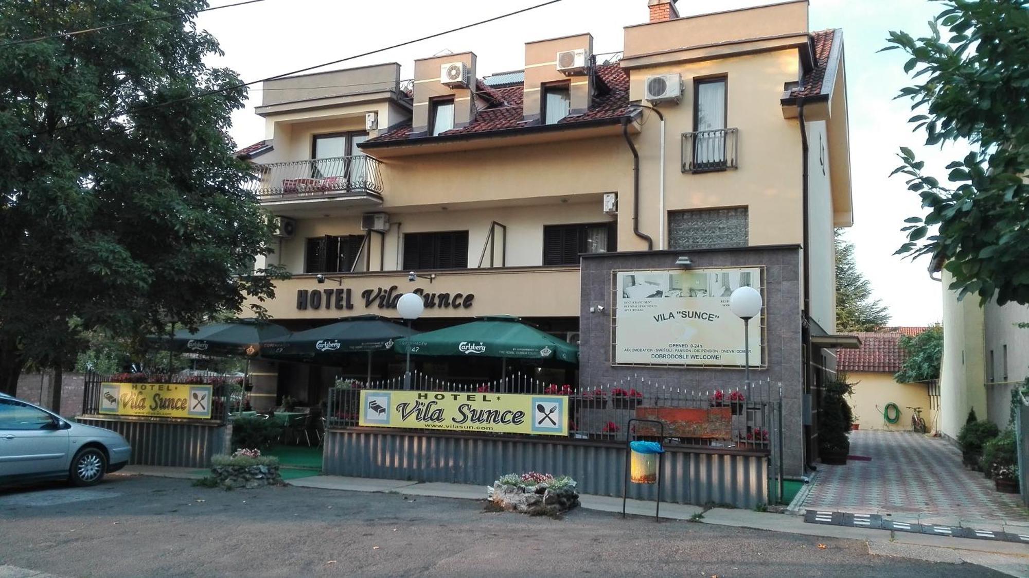 Hotel Vila Sunce Стара Пазова Екстер'єр фото