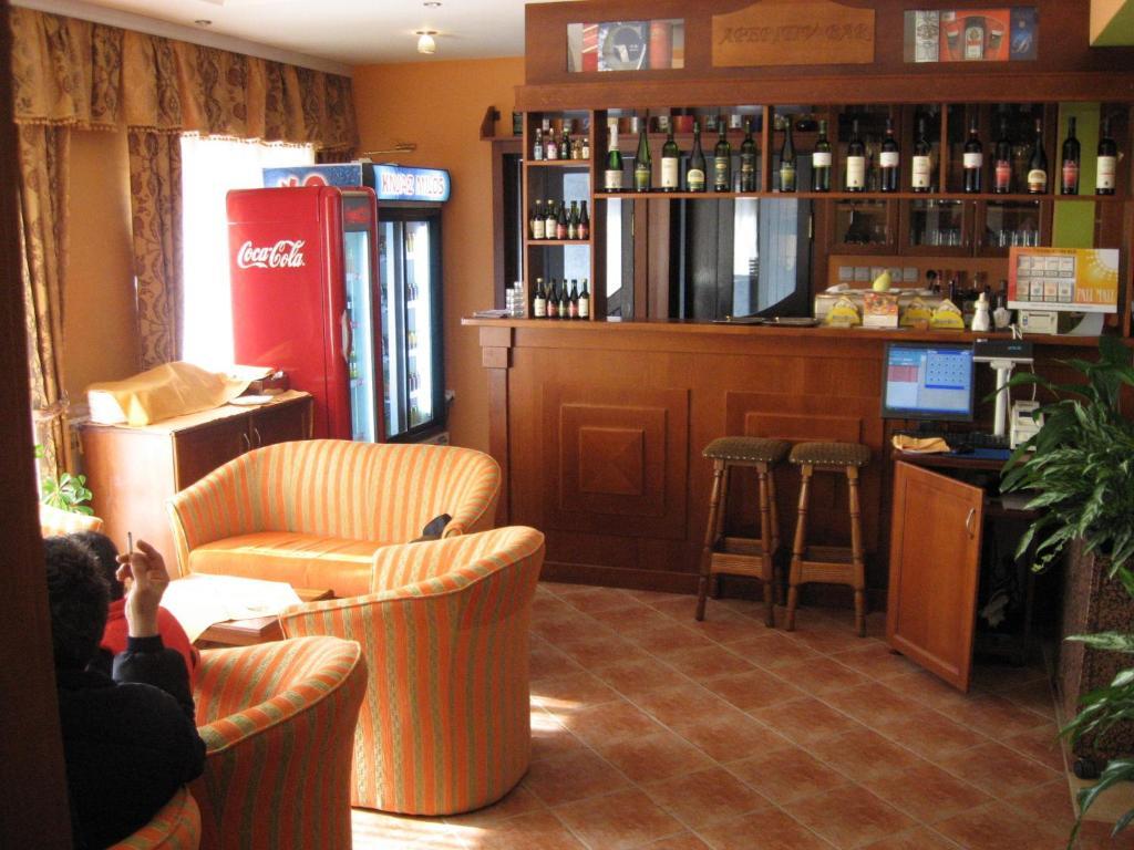 Hotel Vila Sunce Стара Пазова Екстер'єр фото